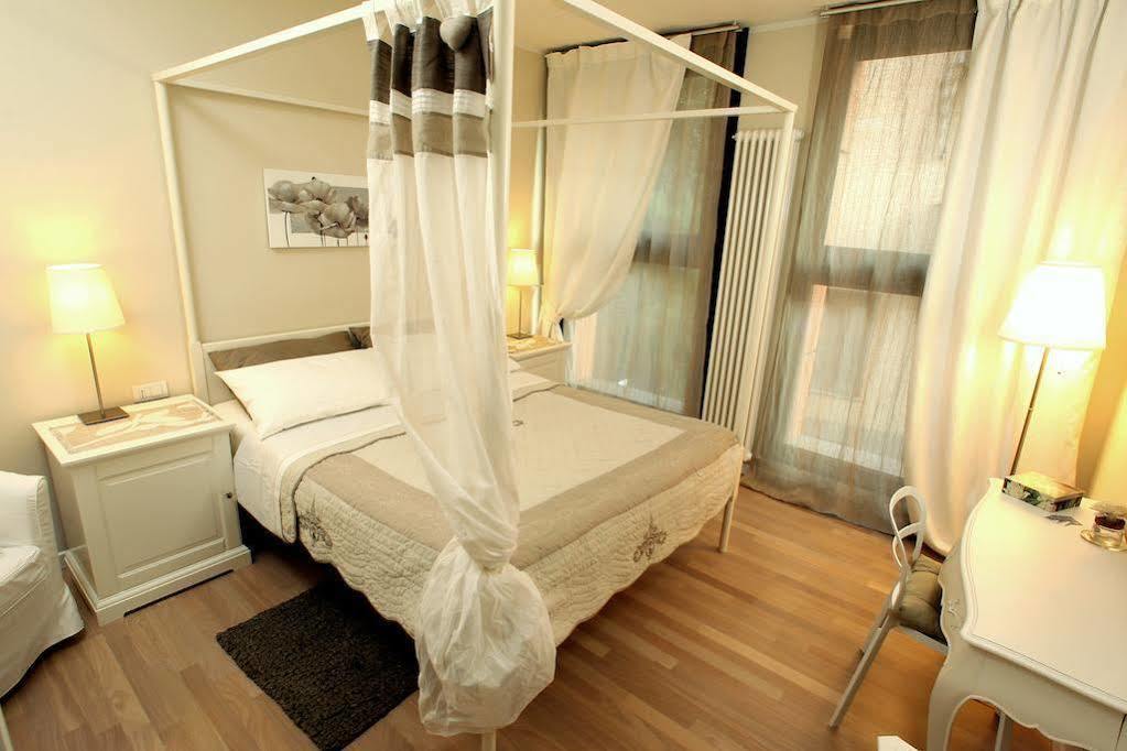 Bed In Bo Saragozza Hotell Bologna Exteriör bild